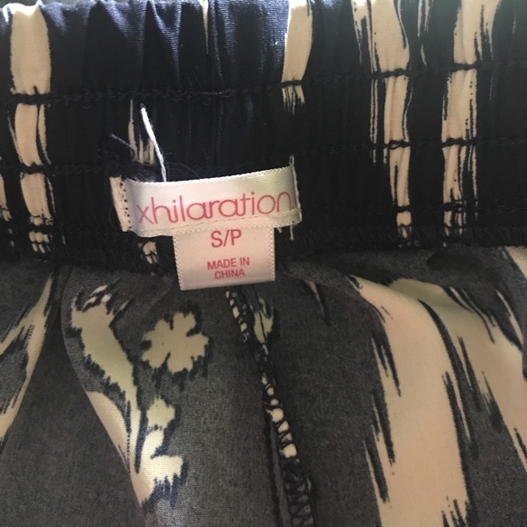 Pattern sleek pants - Picture 2 of 3